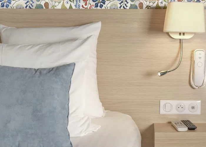 Du Centre, Un Ammi Hotel 2*