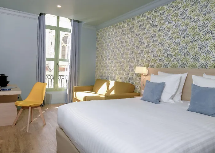 Hotel Du Centre, Un Ammi