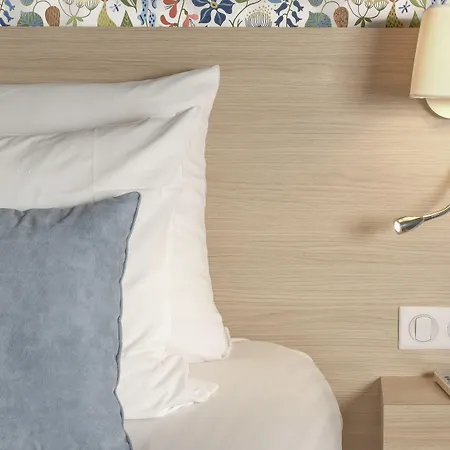 Du Centre, Un Ammi 酒店 2*