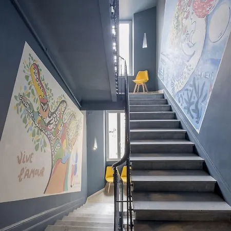 Du Centre, Un Ammi 酒店 2*