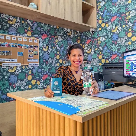 Du Centre, Un Ammi 酒店 2*