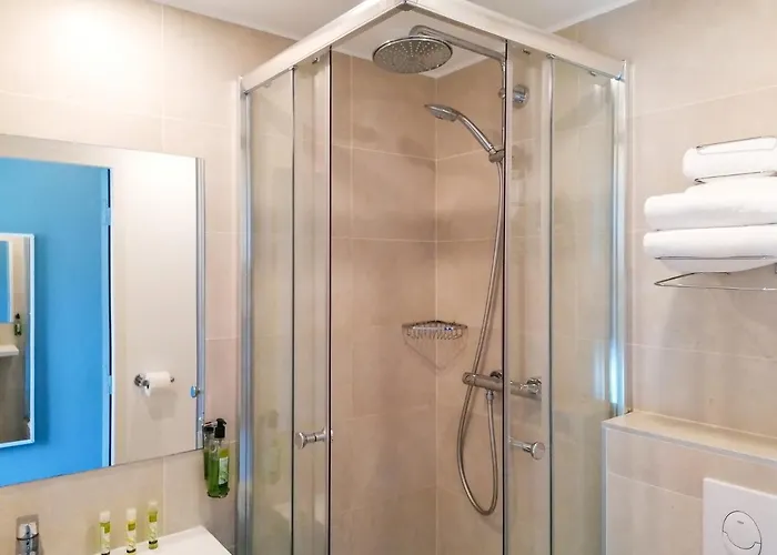 Du Centre, Un Ammi 2* Nice