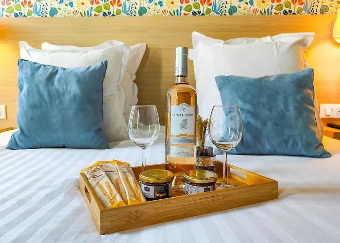 Du Centre, Un Ammi Hotel 2*