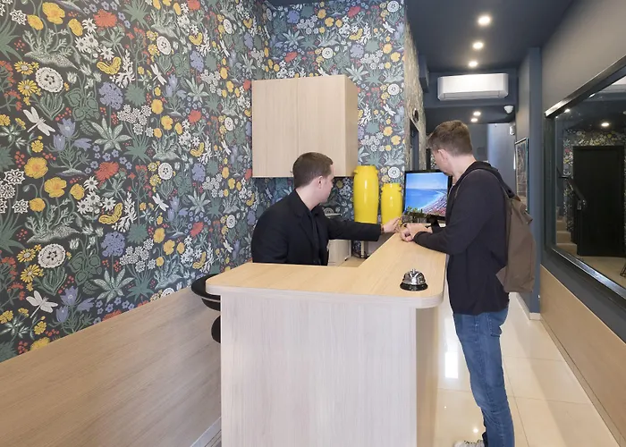 Du Centre, Un Ammi 2* Nice