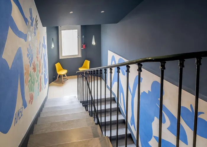 Du Centre, Un Ammi Hotel 2*