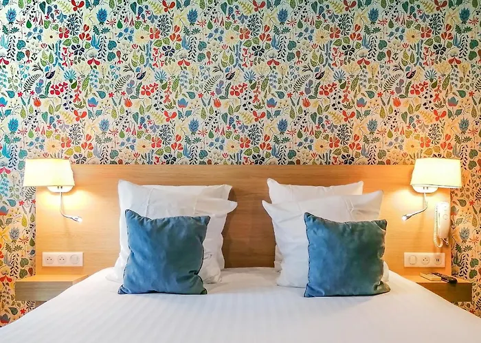 Du Centre, Un Ammi Hotell 2*