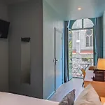 Hotel Du Centre, Un Ammi