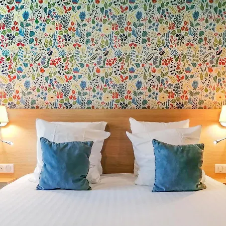 Du Centre, Un Ammi Hotel 2*