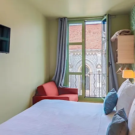 Hotel Du Centre, Un Ammi 2*
