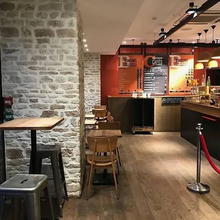 Hotel Du Centre, Un Ammi 2*