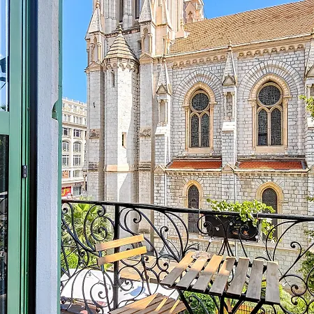 Du Centre, Un Ammi Hotel 2*